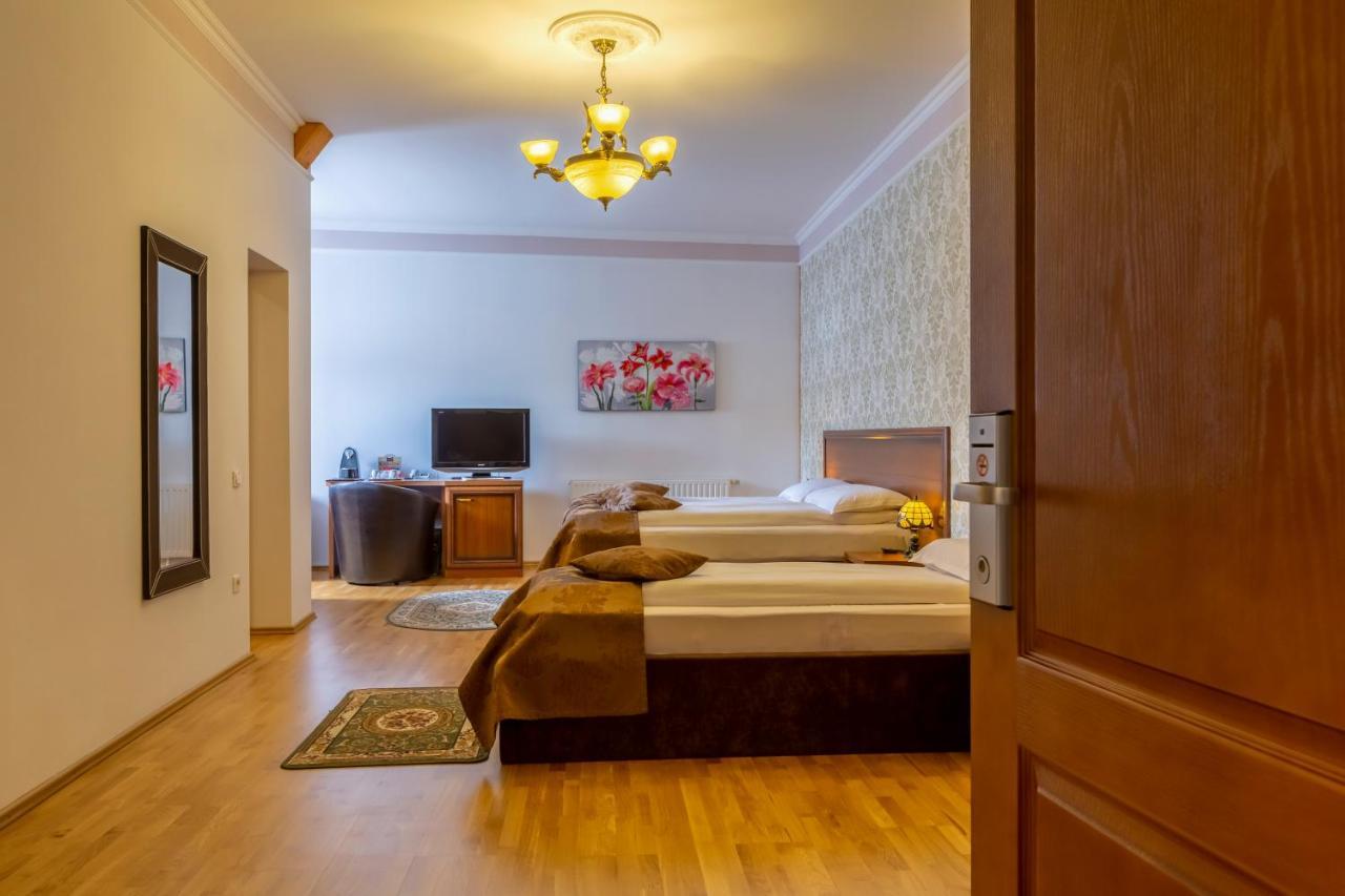 Boutique Bulevard 4* סיגישוארה